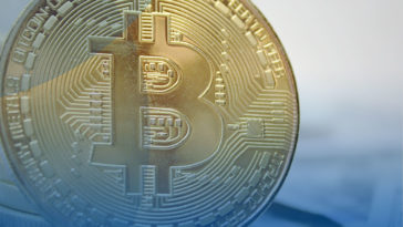 Pasar Saham domestik dan Emas Turun, Pengaruh Bitcoin