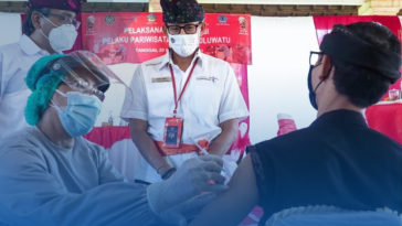 Bali Akan Jadi Pionir Destinasi Wisata Berbasis Vaksin