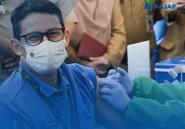 Menteri Sandiaga dan 3.300 Pelaku Parekraf Divaksin AstraZeneca