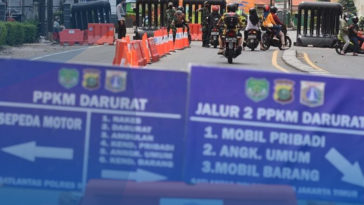 IHSG Turun 35,85 poin di Tengah PPKM Level 4