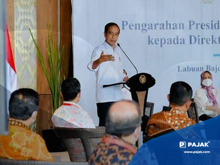 Jokowi Peringatkan Dirut BUMN Permudah Izin Investasi