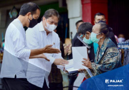 Jokowi Resmikan-Salurkan Bantuan Tunai untuk Pedagang
