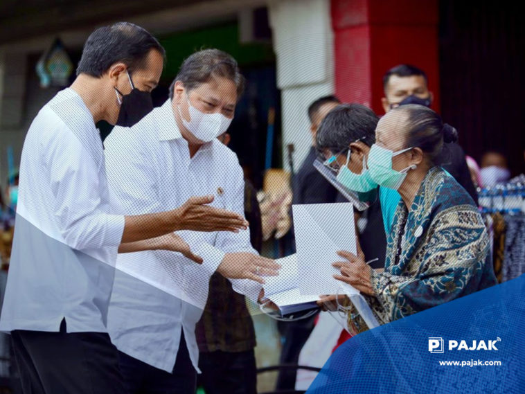 Jokowi Resmikan-Salurkan Bantuan Tunai untuk Pedagang