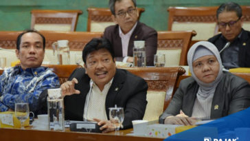 DPR Minta Pemerintah Beri Bansos
