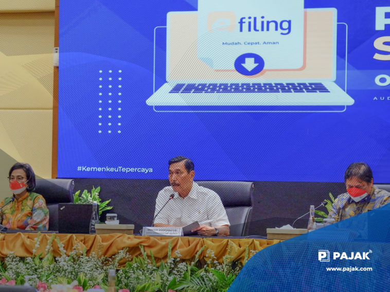 Luhut Optimistis Penerimaan Meningkat
