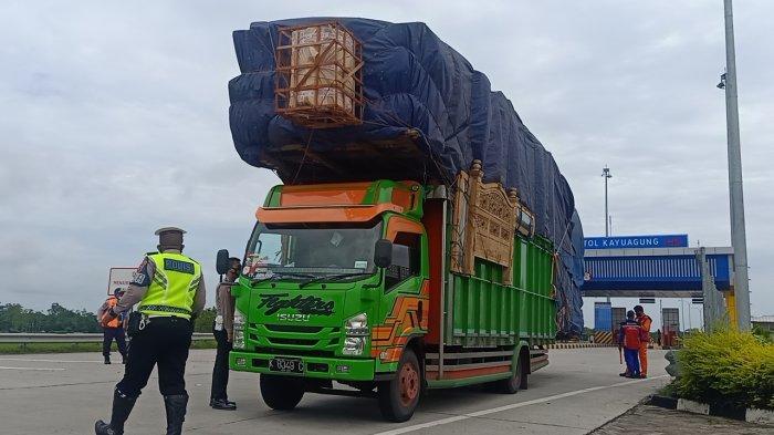 Jalan Raya Bebas Truk ODOL Logistik Tahun 2023