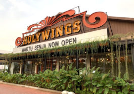 pajak holywings
