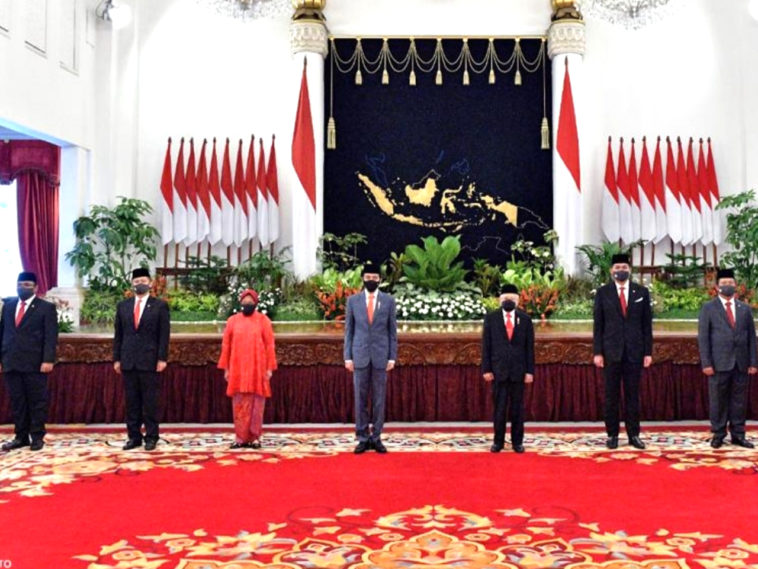 jokowi rombak kabinet