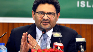 Pakistan Kenakan “Supertax” 10