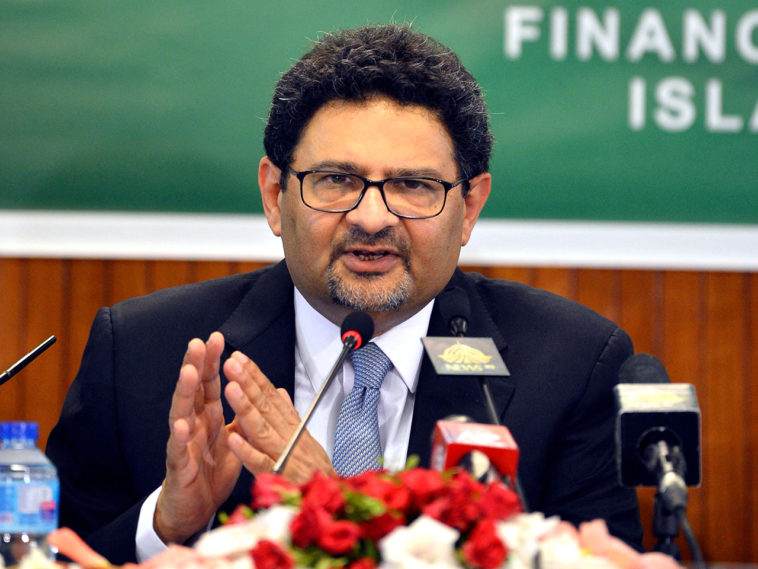 Pakistan Kenakan “Supertax” 10