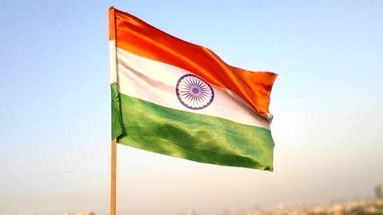 India Naikkan Pajak Emas