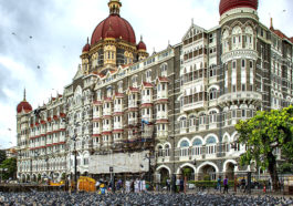 pajak hotel dan restoran india