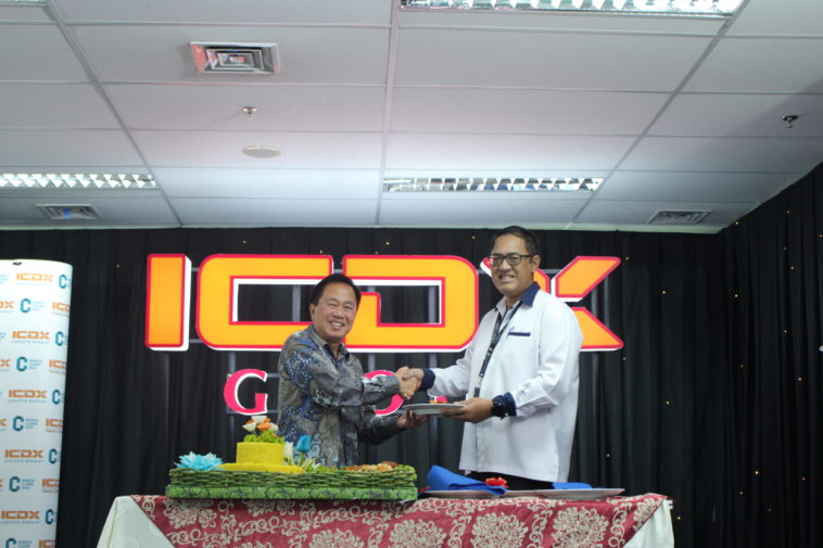 transaksi pasar fisik emas digital