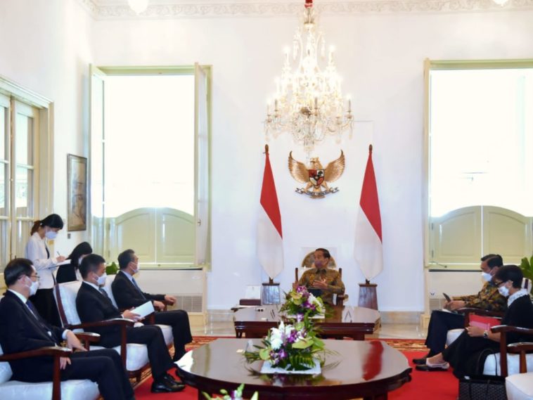Jokowi dan Menlu Tiongkok