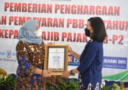 Pemkab Sleman Berikan Penghargaan