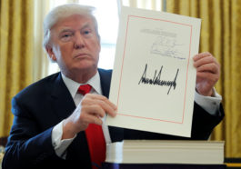Pengembalian Pajak Trump