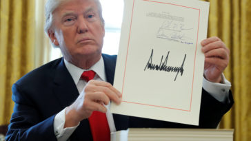 Pengembalian Pajak Trump