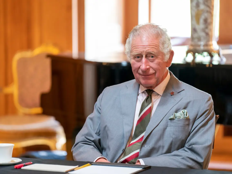 Raja Charles III Dibebaskan