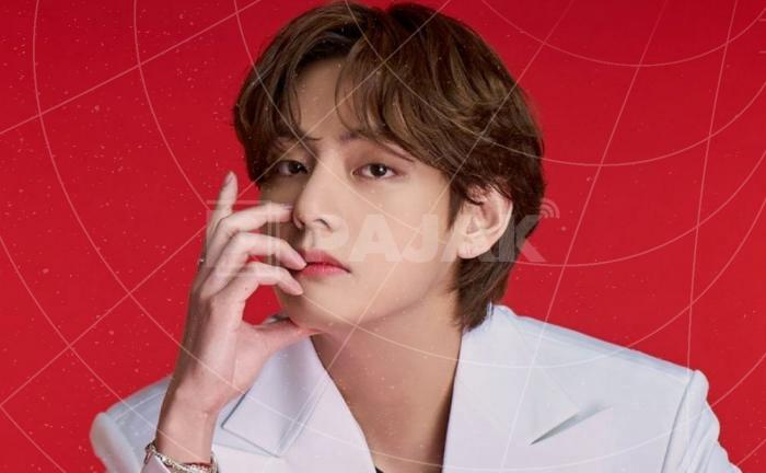 V BTS Raih Penghargaan