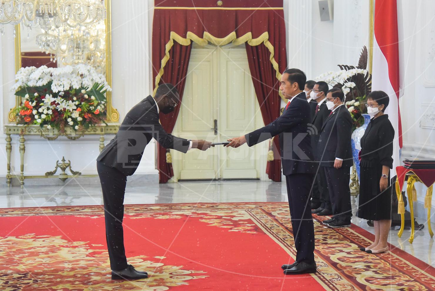 Delapan Duta Besar Resmi Bertugas