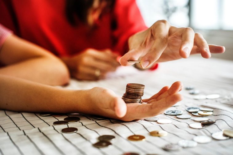 kekerasan finansial dalam rumah tangga