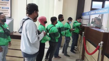 Ojek “On-line” Bojonegoro Manfaatkan Pembebasan PKB