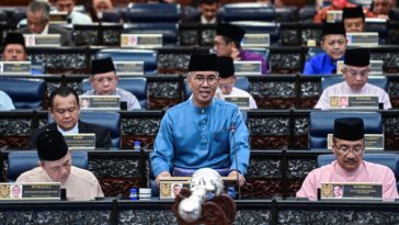 Malaysia Pangkas Pajak Penghasilan