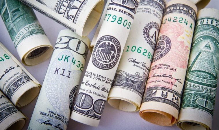 “Tips” Membawa Uang ke Luar Negeri