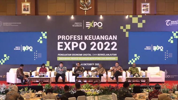 Profesi Keuangan Jadi Tiang Penyangga Perekonomian