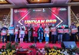 Pemkot Semarang Beri Hadiah