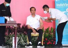 Jokowi Imbau Masyarakat Vaksin Booster Kedua