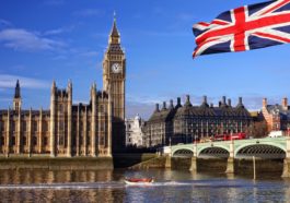 Inggris Naikkan Pajak untuk Atasi Inflasi