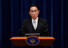 Jepang menaikkan pajak tembakau