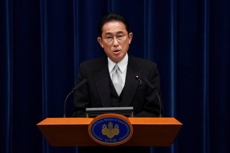 Jepang menaikkan pajak tembakau