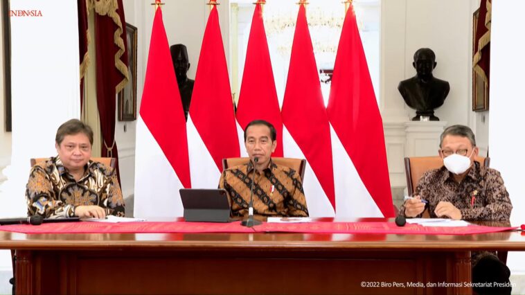 Jokowi Larang Ekspor Bijih Bauksit