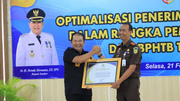 Pemkab Jember Bebaskan PBB