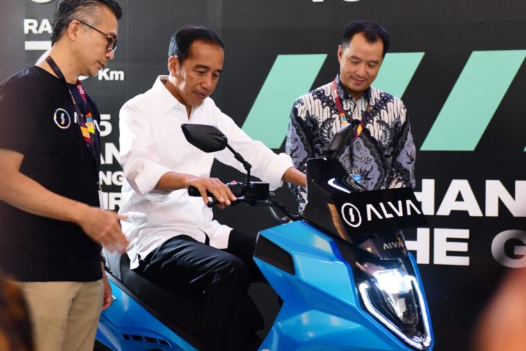 Jokowi: Insentif Perpajakan Kendaraan Listrik Segera Diberikan