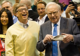 Pajak Buffett Ibarat Setinggi Pesawat
