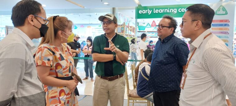 Dirjen Pajak Beri Konsultasi Pajak di Pojok Pajak