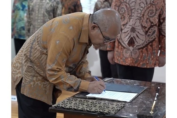 Sri Mulyani Lantik Ketua dan Wakil Komwasjak