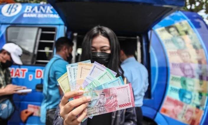 Uang Beredar Turun Maret 2023
