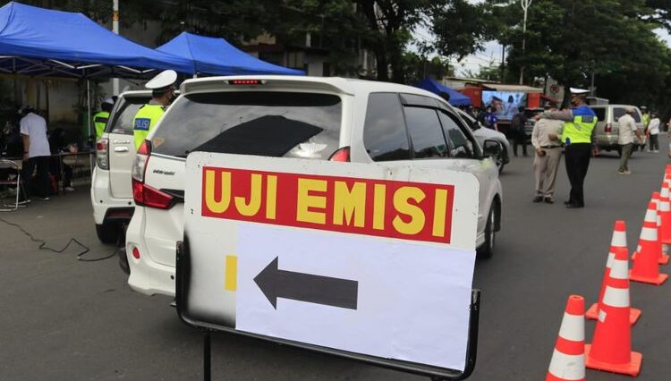 Kendaraan Tak Uji Emisi Kena Pajak Lebih Tinggi