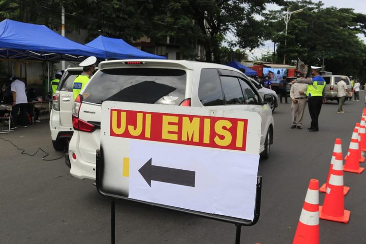 Kendaraan Tak Uji Emisi Kena Pajak Lebih Tinggi