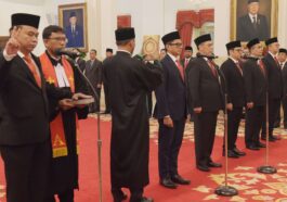 Jokowi Lantik Menkominfo dan Lima Wamen Baru