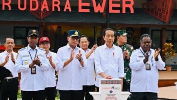 jokowi resmikan bandara ewer