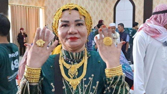 jemaah haji ratusan gram emas