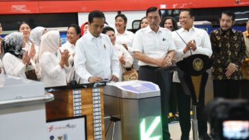 Jokowi Resmikan LRT Jabodebek