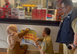 Pemkot Depok Pasang Stiker Penunggak Pajak