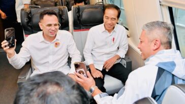 Jokowi Uji Coba Kereta Cepat