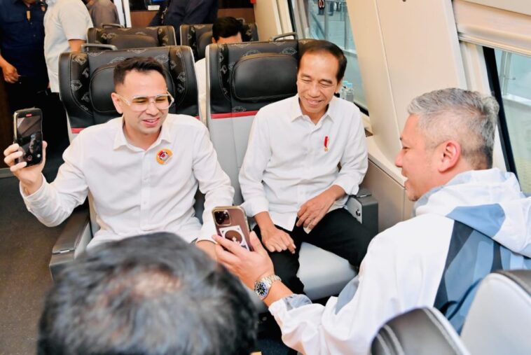 Jokowi Uji Coba Kereta Cepat